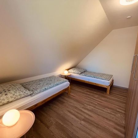 Holmblick - Boddenblick, Balkon, 2 Schlafzimmer, 4 Personen Born Bagian luar foto